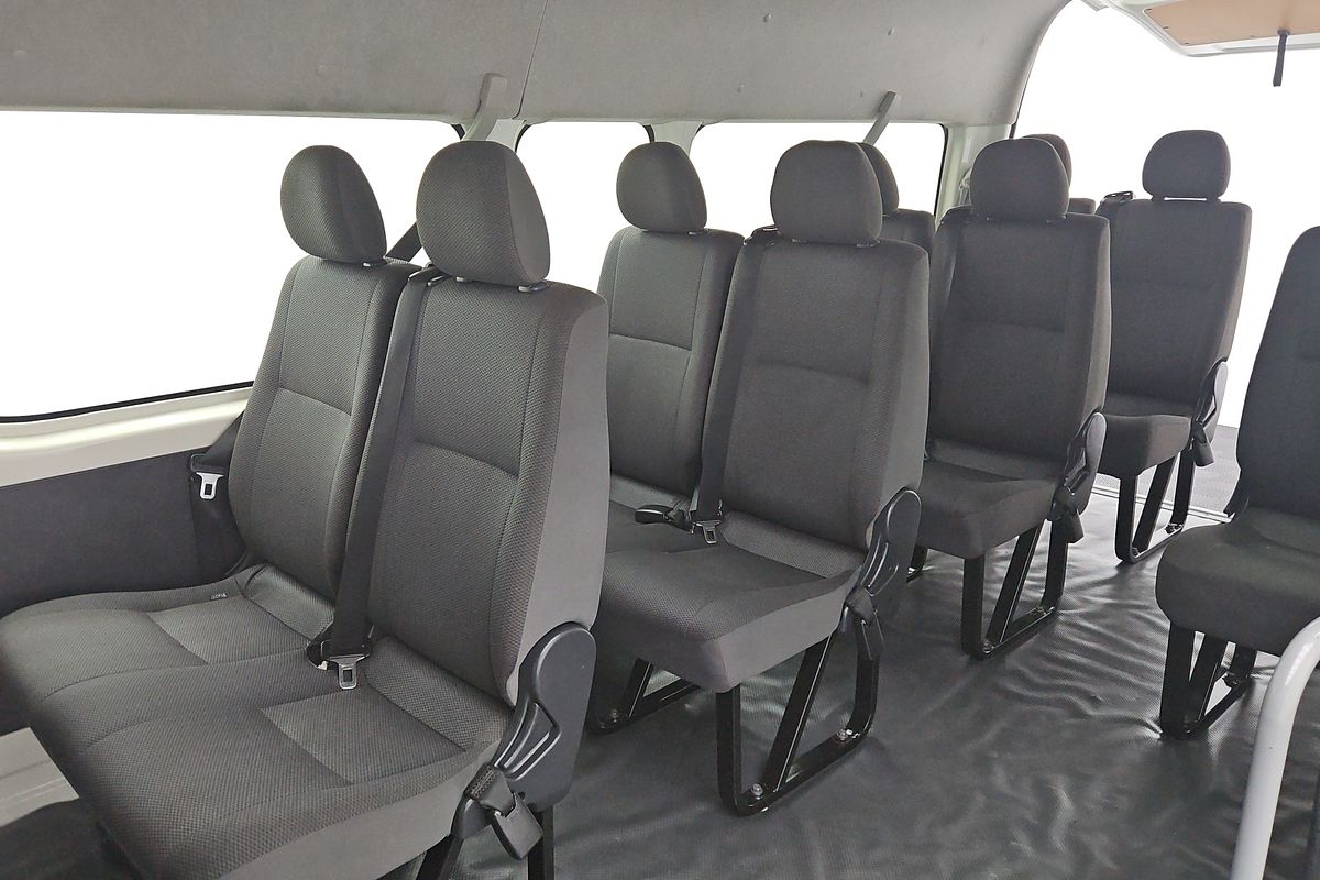 2018 Toyota Hiace Commuter KDH223R
