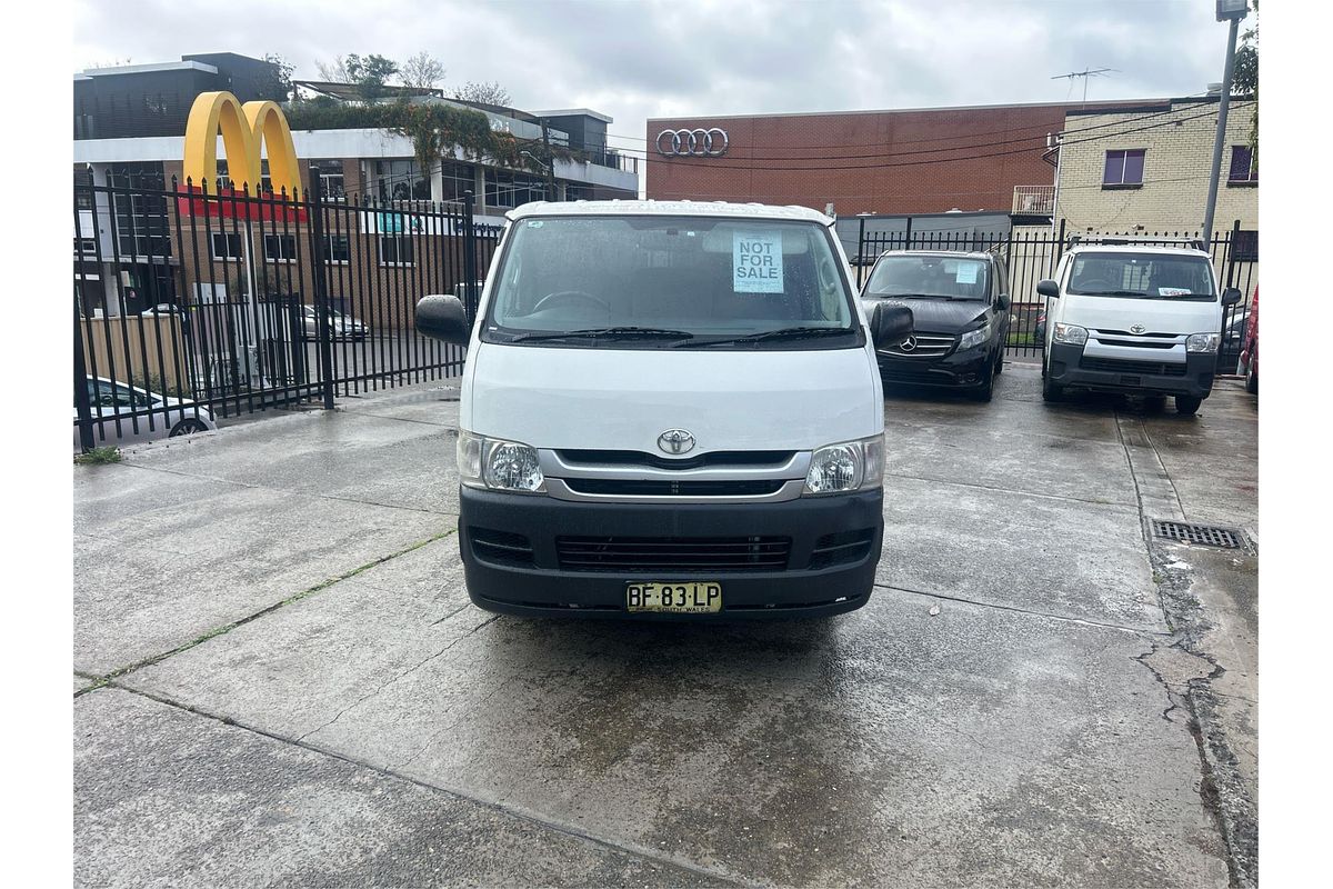 2010 Toyota Hiace TRH201R LWB