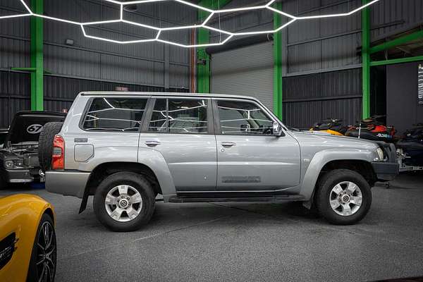 2009 Nissan Patrol ST GU 6