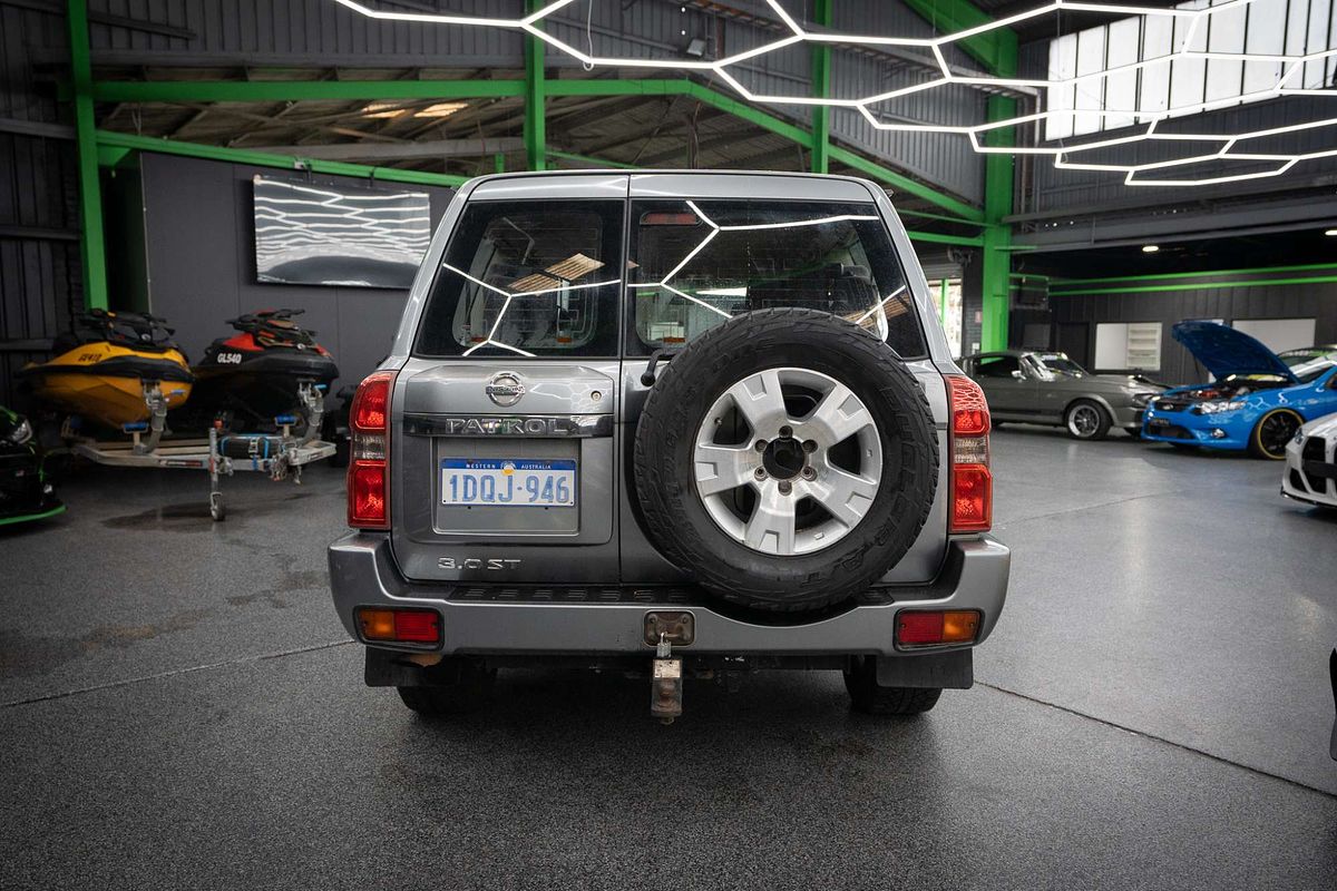 2009 Nissan Patrol ST GU 6