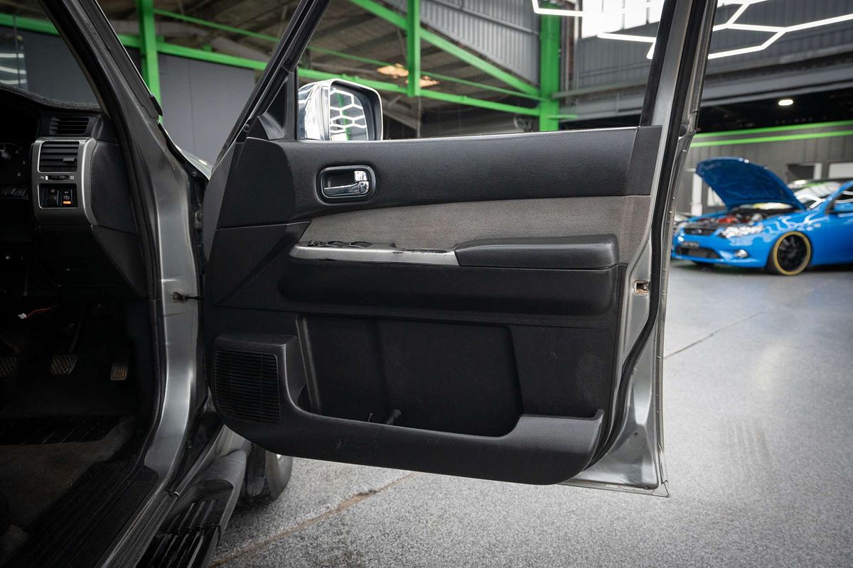 2009 Nissan Patrol ST GU 6