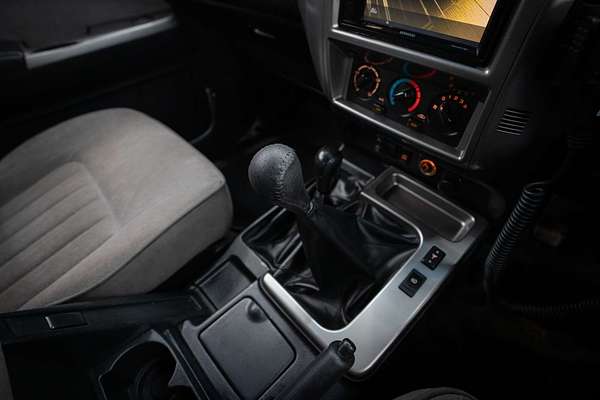 2009 Nissan Patrol ST GU 6