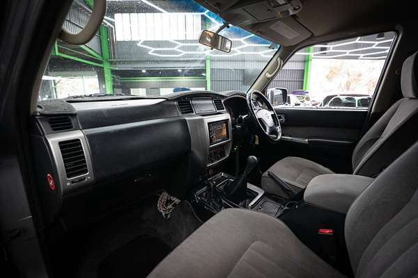 2009 Nissan Patrol ST GU 6
