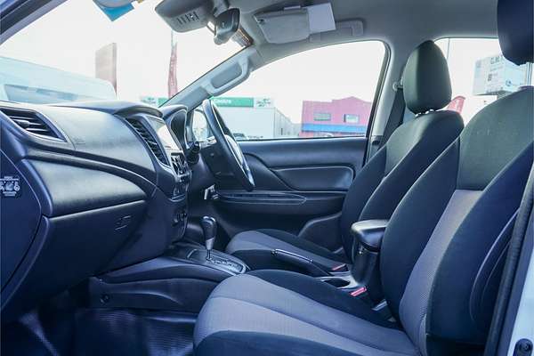 2022 Mitsubishi Triton GLX MR 4X4
