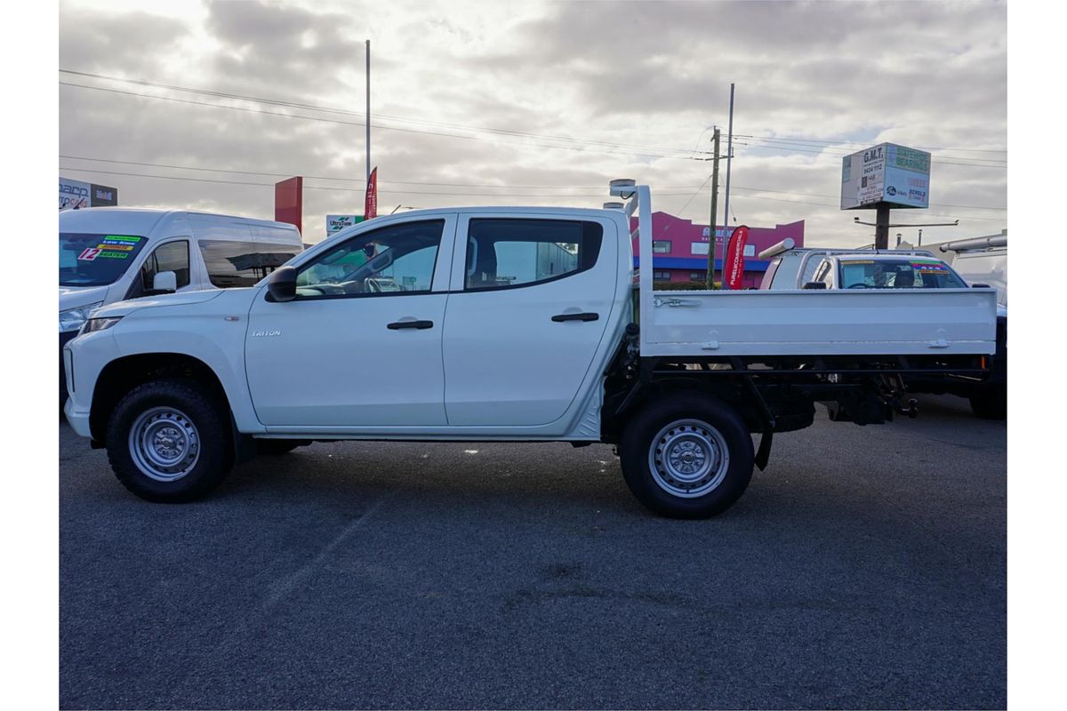 2022 Mitsubishi Triton GLX MR 4X4