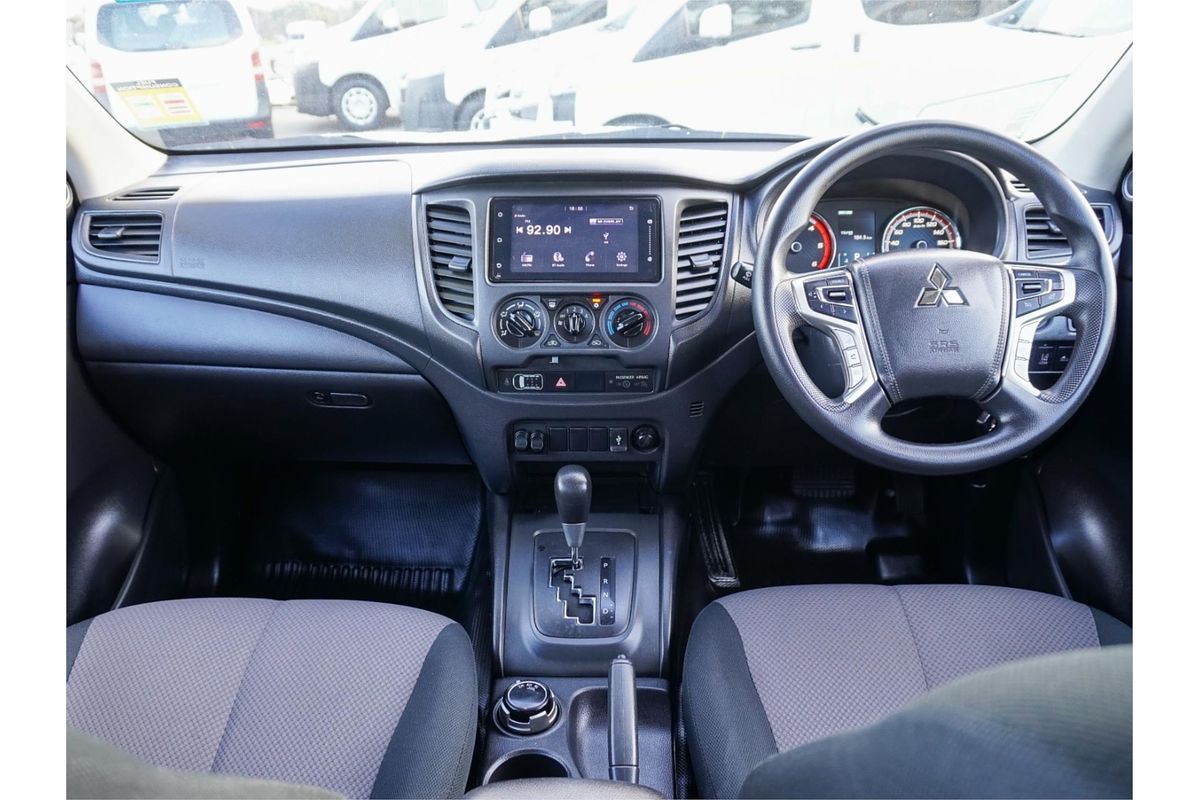 2022 Mitsubishi Triton GLX MR 4X4