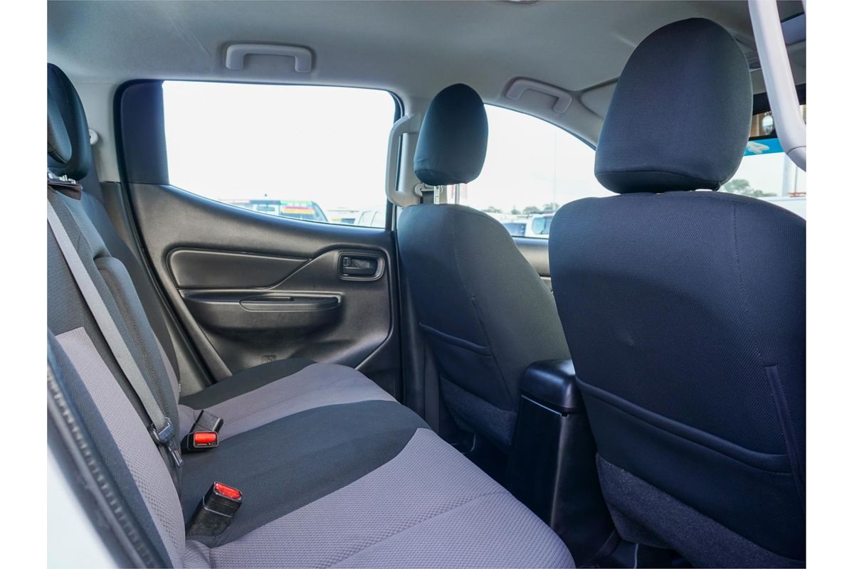 2022 Mitsubishi Triton GLX MR 4X4