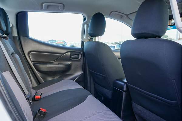 2022 Mitsubishi Triton GLX MR 4X4