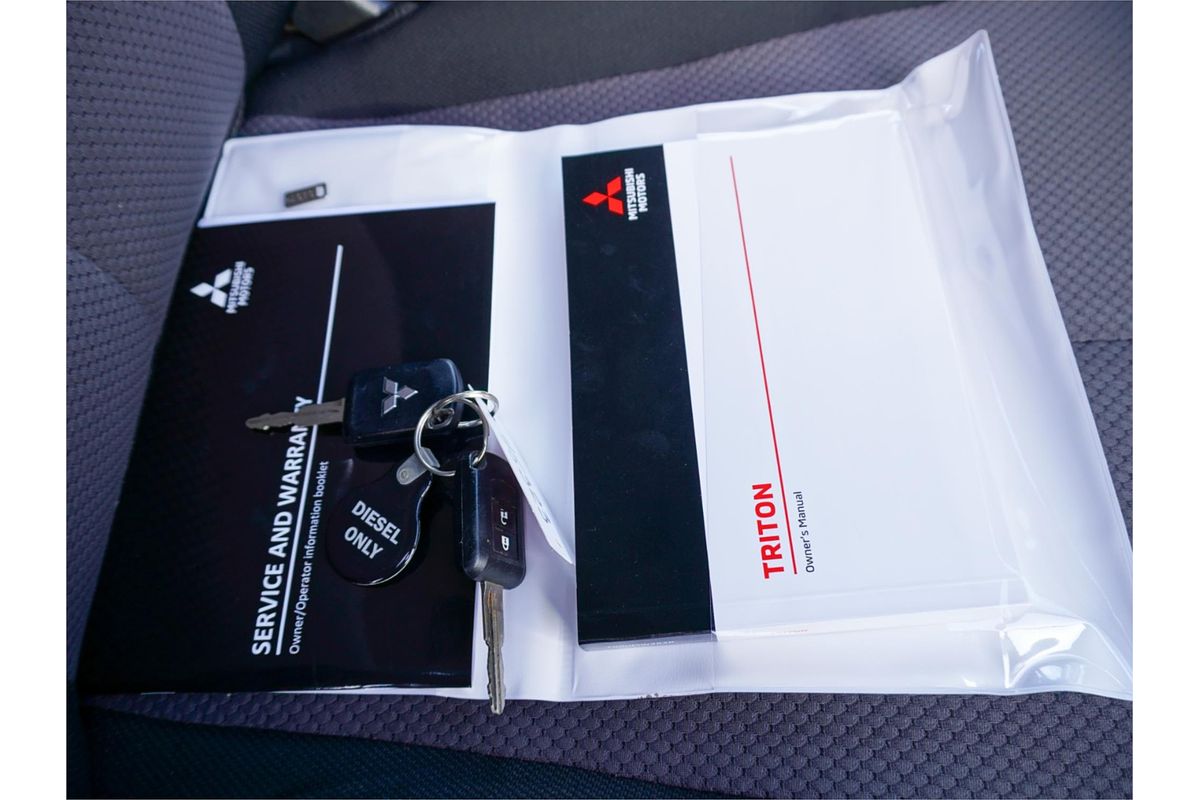 2022 Mitsubishi Triton GLX MR 4X4