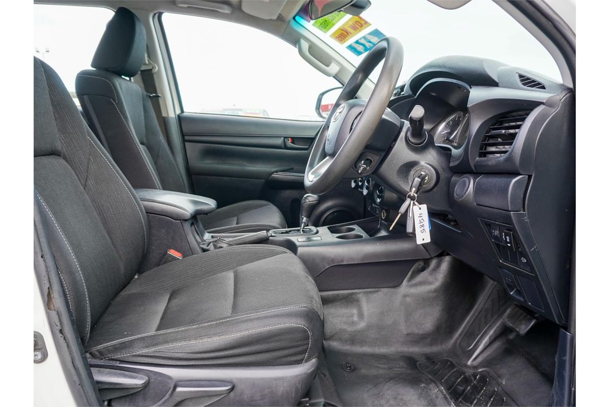 2020 Toyota Hilux SR GUN126R 4X4