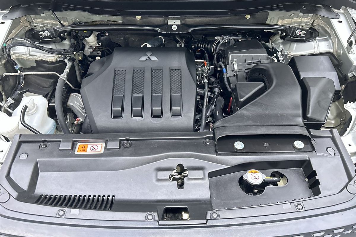 2023 Mitsubishi Eclipse Cross LS YB