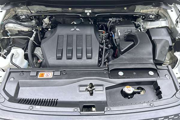 2023 Mitsubishi Eclipse Cross LS YB