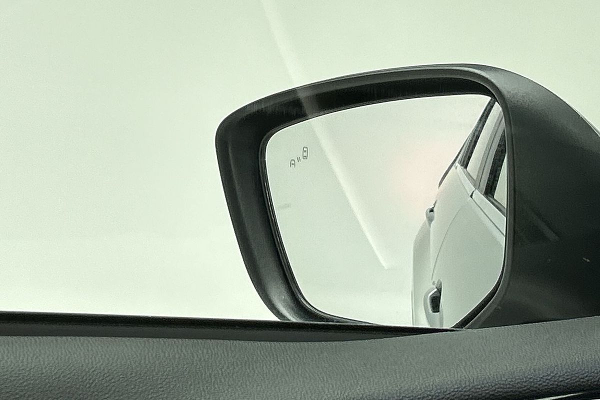 2023 Mitsubishi Eclipse Cross LS YB