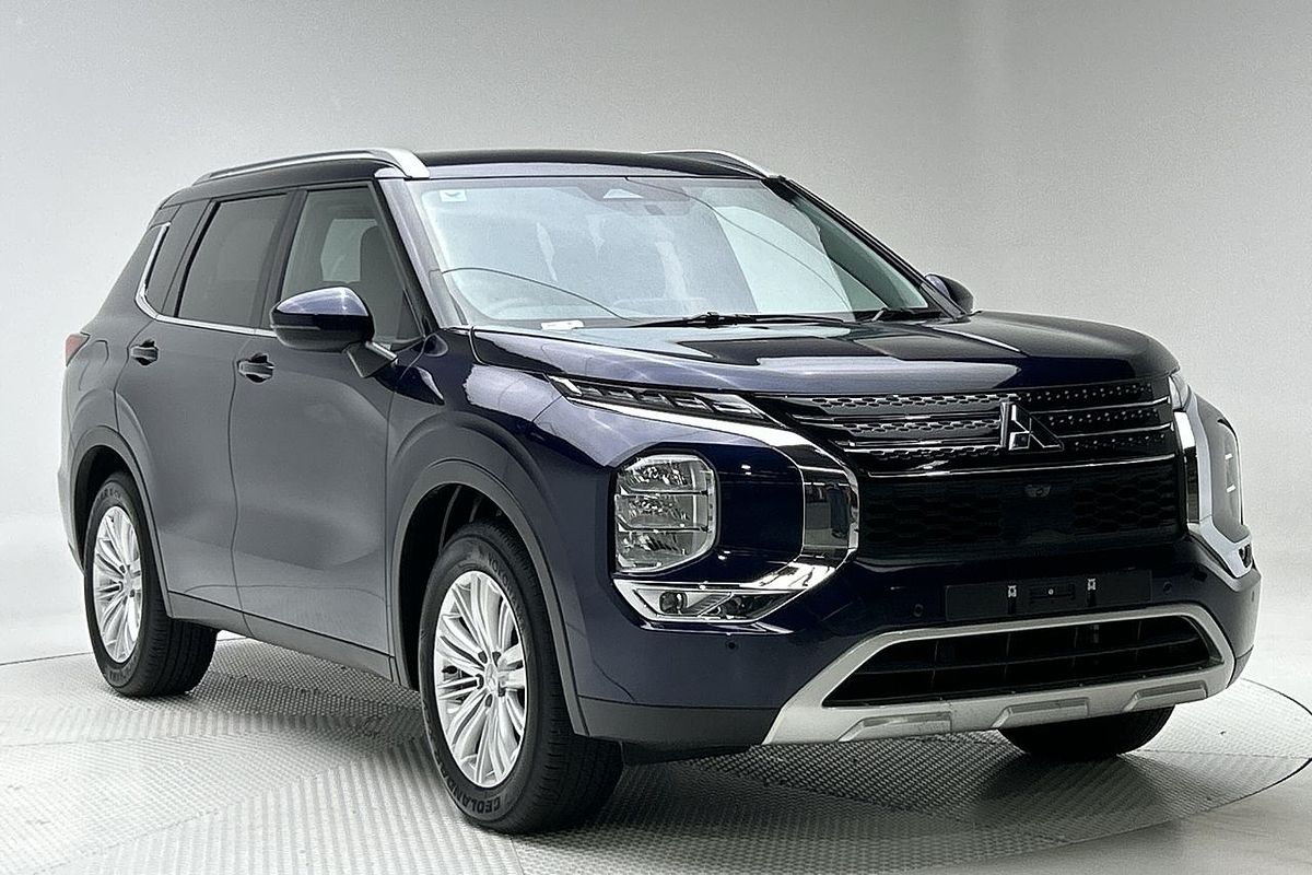 2024 Mitsubishi Outlander LS ZM