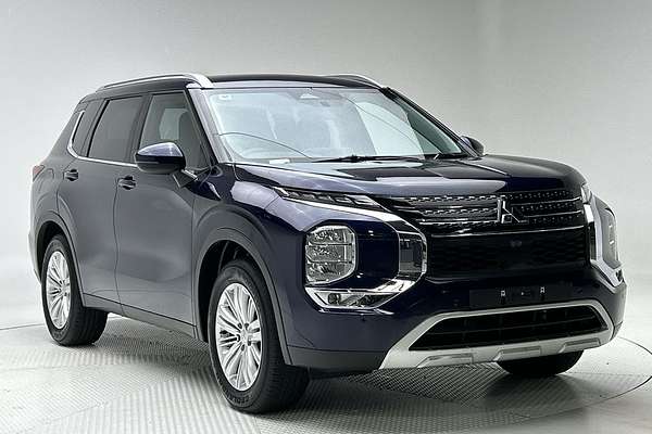 2024 Mitsubishi Outlander LS ZM
