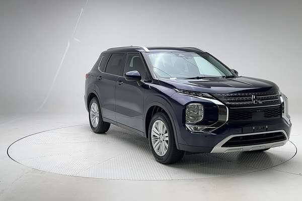 2024 Mitsubishi Outlander LS ZM