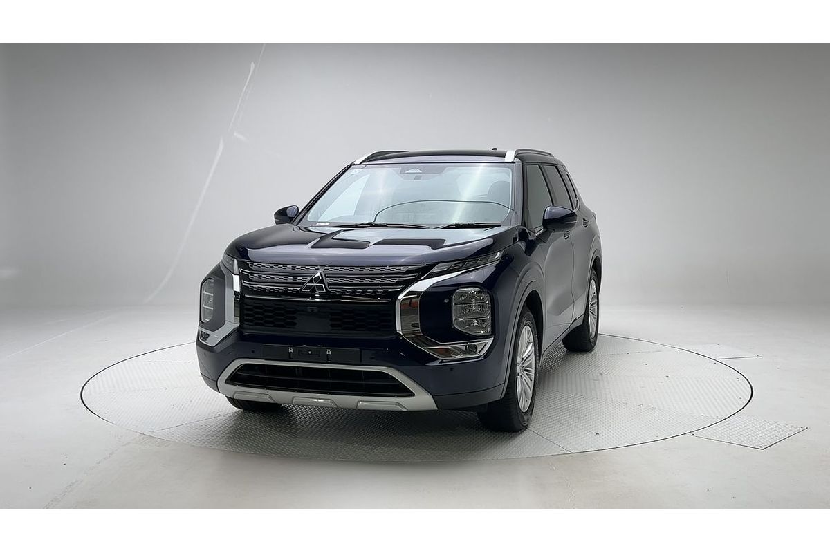 2024 Mitsubishi Outlander LS ZM