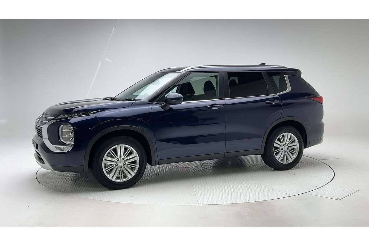 2024 Mitsubishi Outlander LS ZM