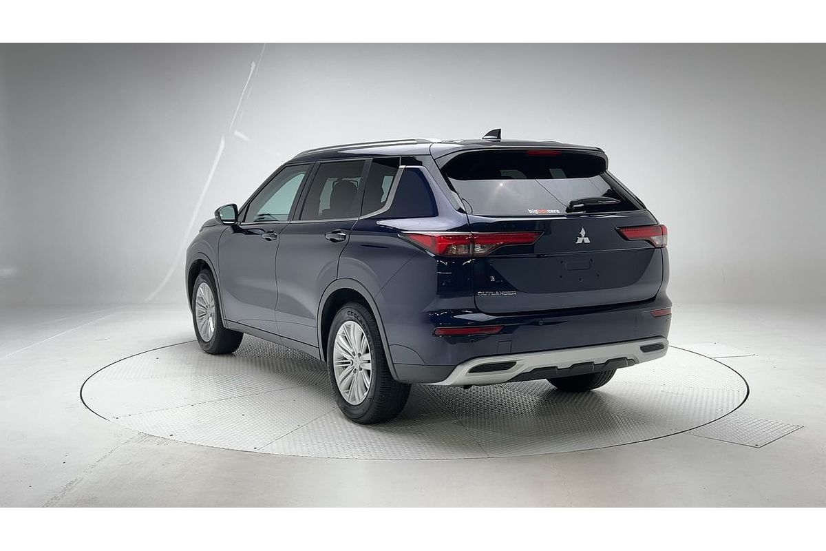 2024 Mitsubishi Outlander LS ZM