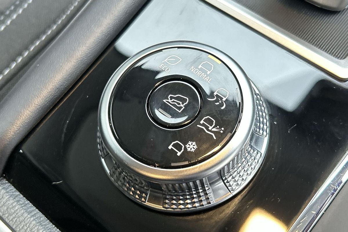 2024 Mitsubishi Outlander LS ZM