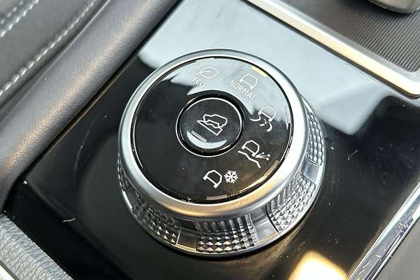 2024 Mitsubishi Outlander LS ZM