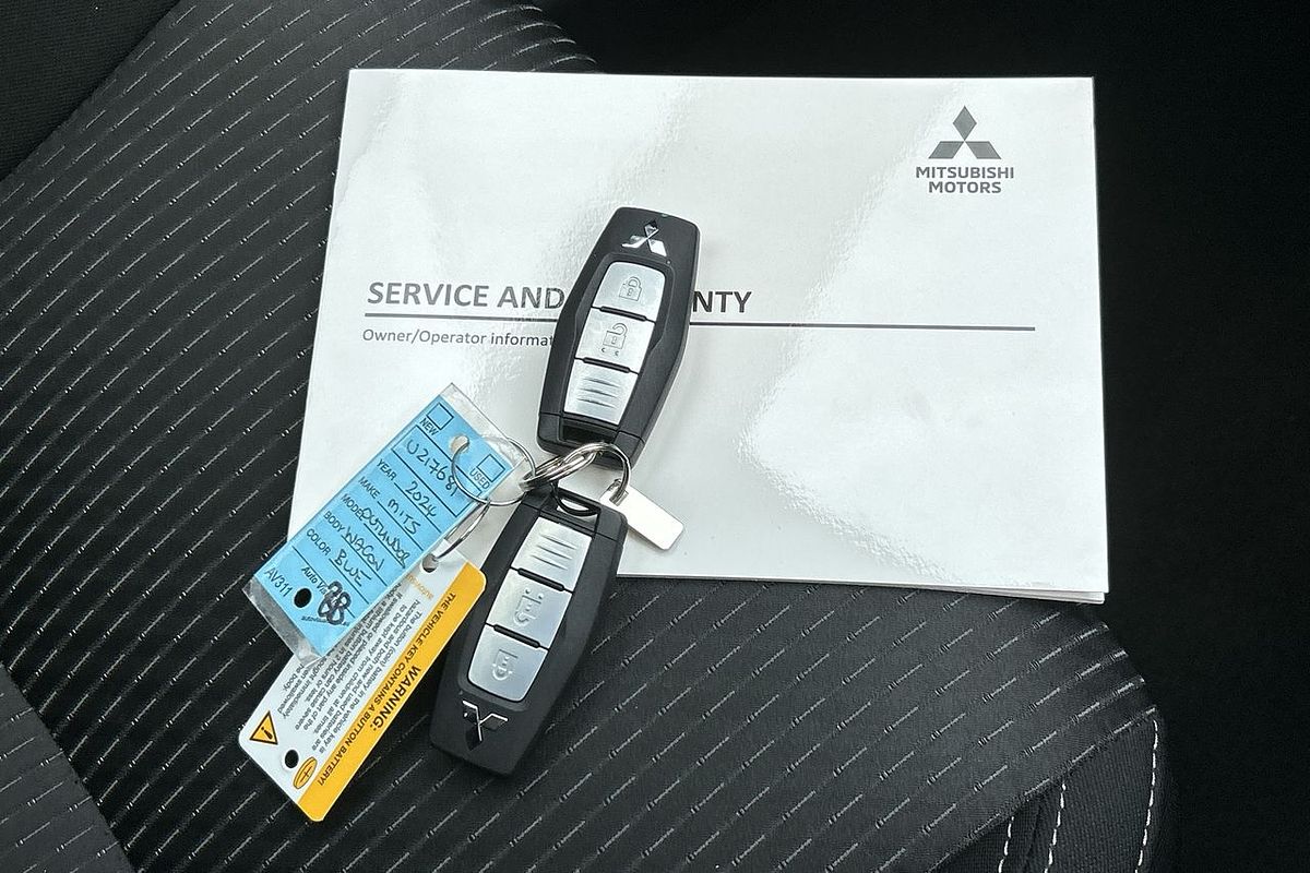 2024 Mitsubishi Outlander LS ZM