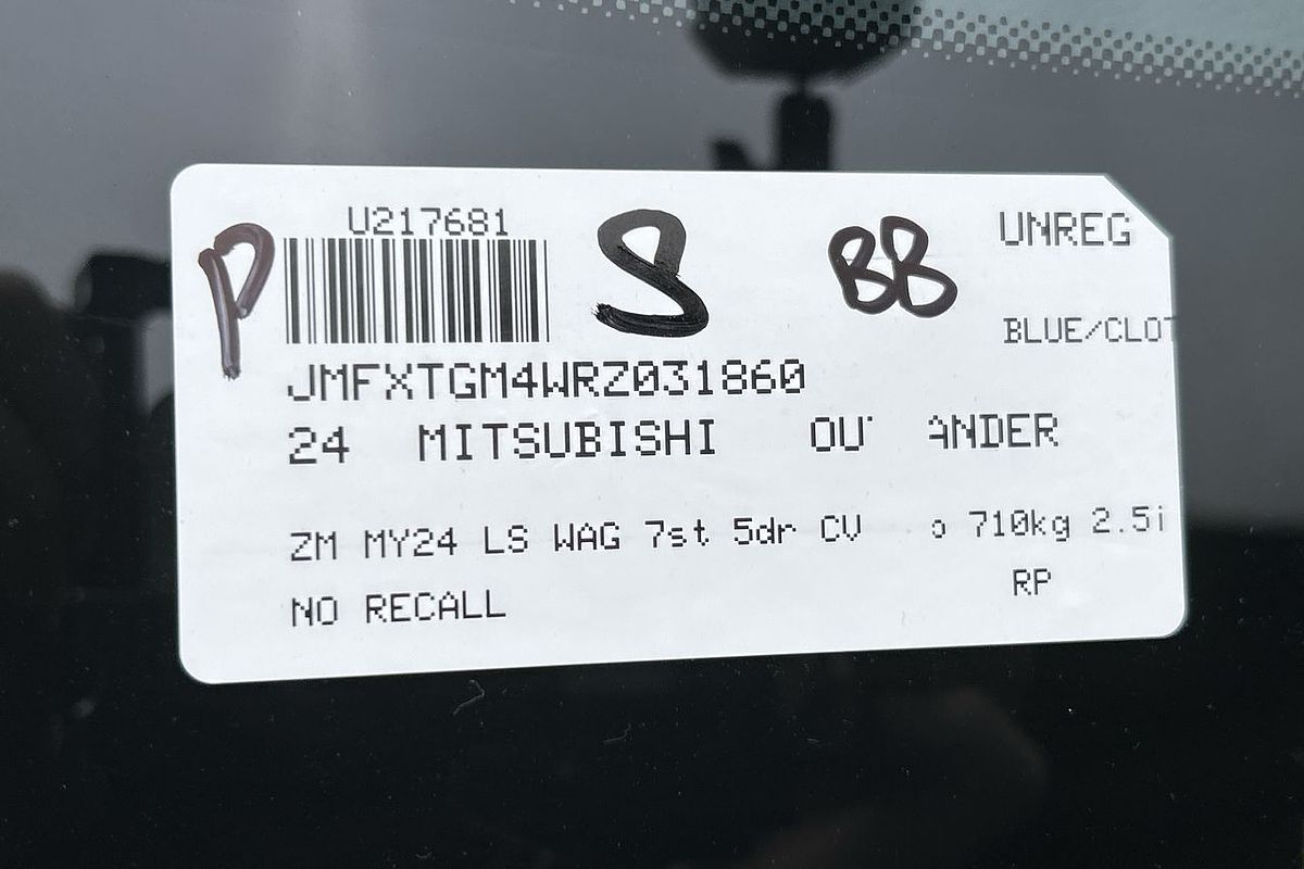 2024 Mitsubishi Outlander LS ZM