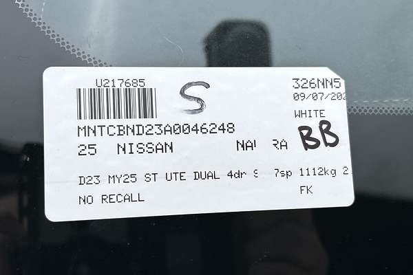 2025 Nissan Navara ST D23 4X4