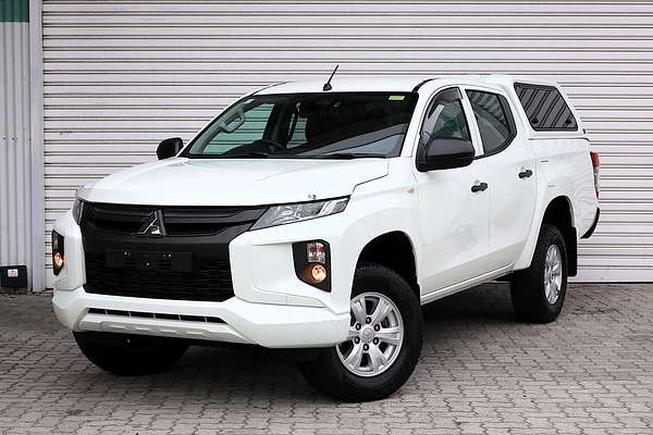 2022 Mitsubishi Triton GLX MR 4X4