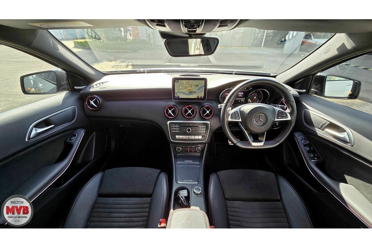 2015 Mercedes-Benz 250 Sport 4Matic 176 MY16