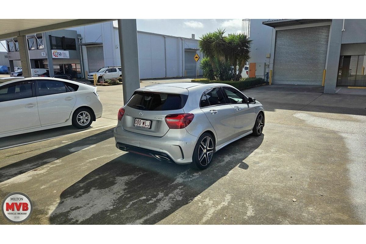 2015 Mercedes-Benz 250 Sport 4Matic 176 MY16