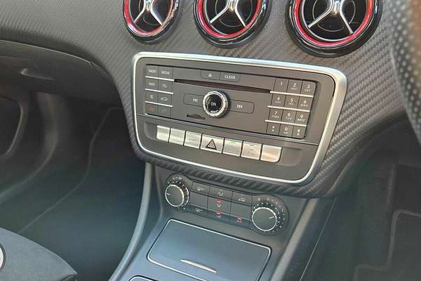 2015 Mercedes-Benz 250 Sport 4Matic 176 MY16