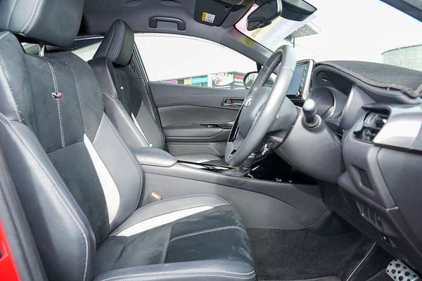 2022 Toyota C-HR GR Sport ZYX10R