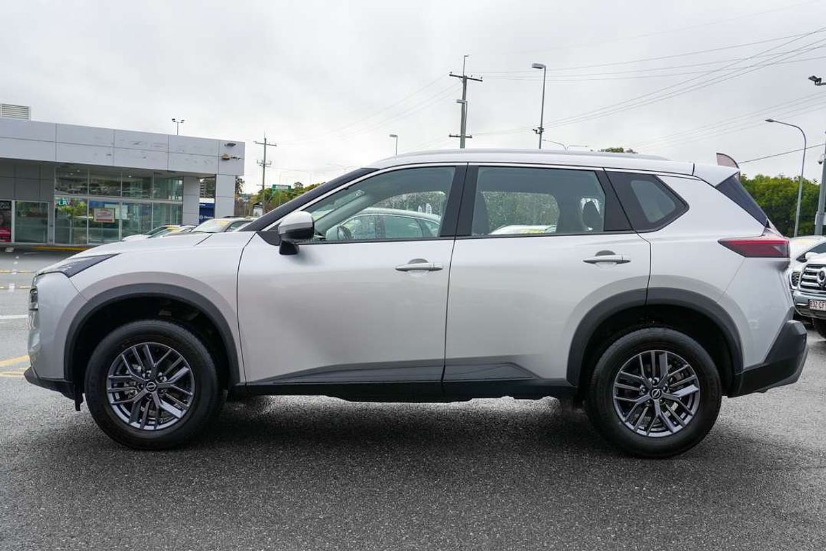 2024 Nissan X-TRAIL ST T33