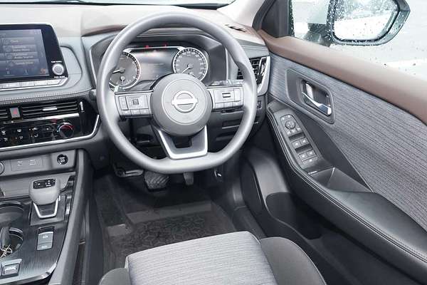 2024 Nissan X-TRAIL ST T33