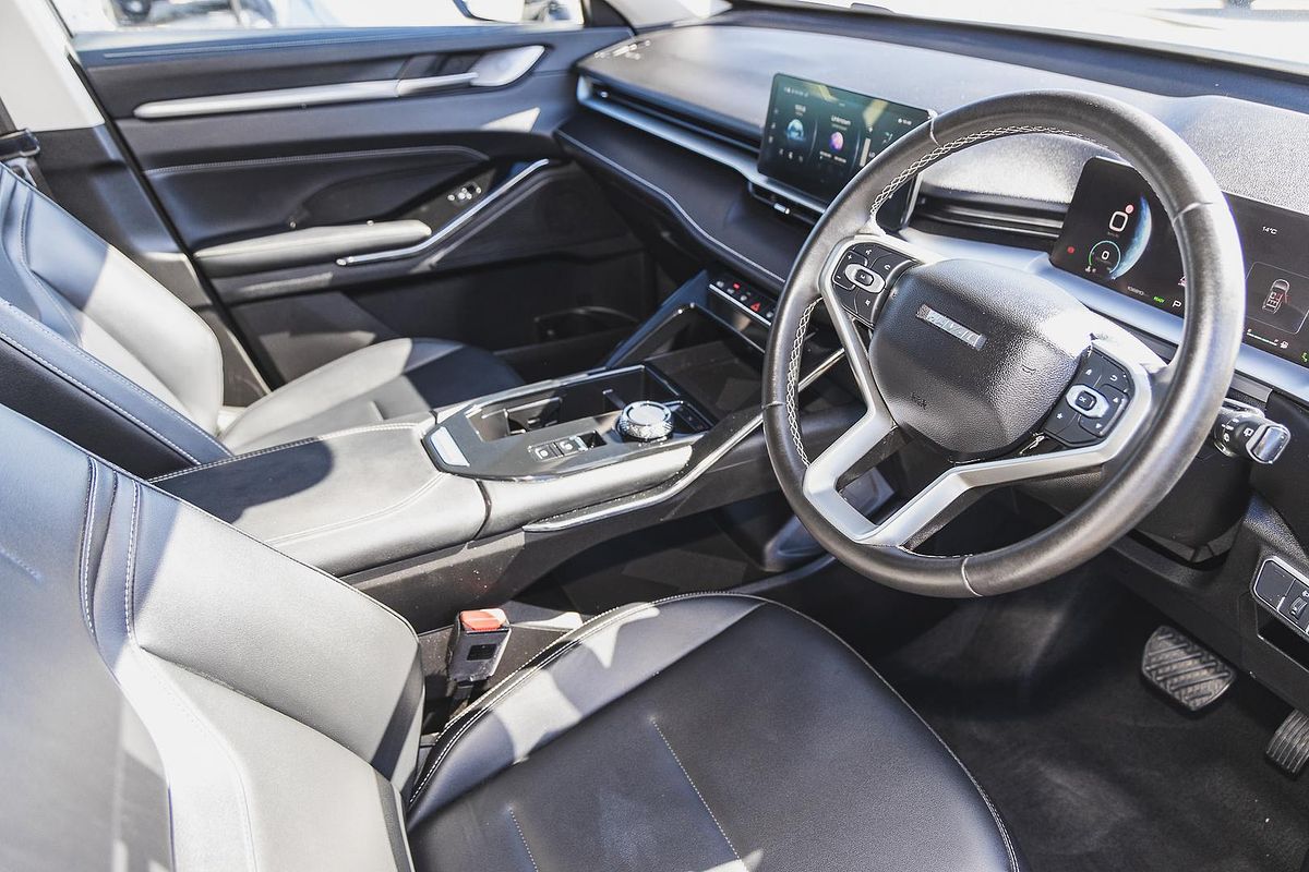 2022 GWM H6 Lux B01