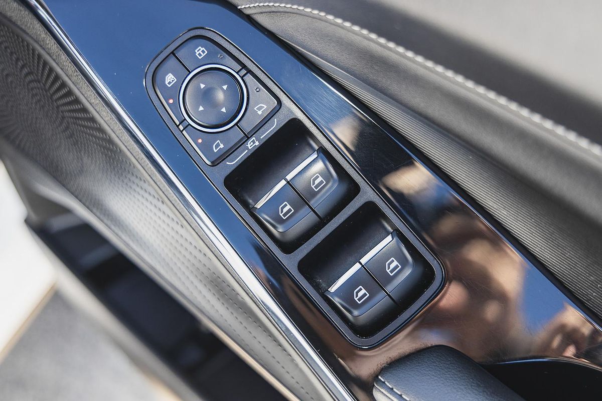 2022 GWM H6 Lux B01