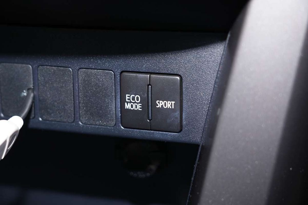 2018 Toyota RAV4 GXL ZSA42R