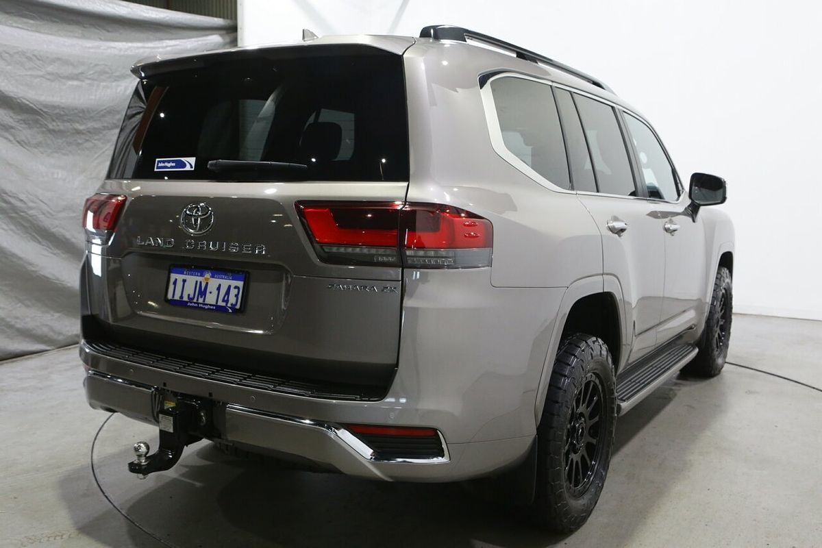 2024 Toyota Landcruiser Sahara ZX FJA300R