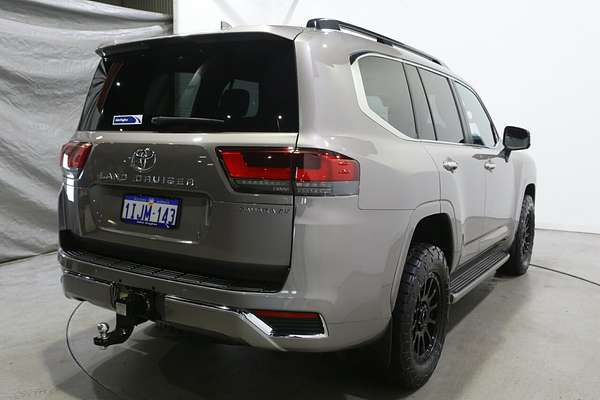 2024 Toyota Landcruiser Sahara ZX FJA300R