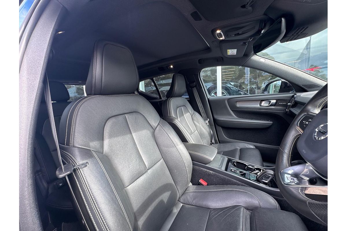 2020 Volvo XC40 T5 R-Design