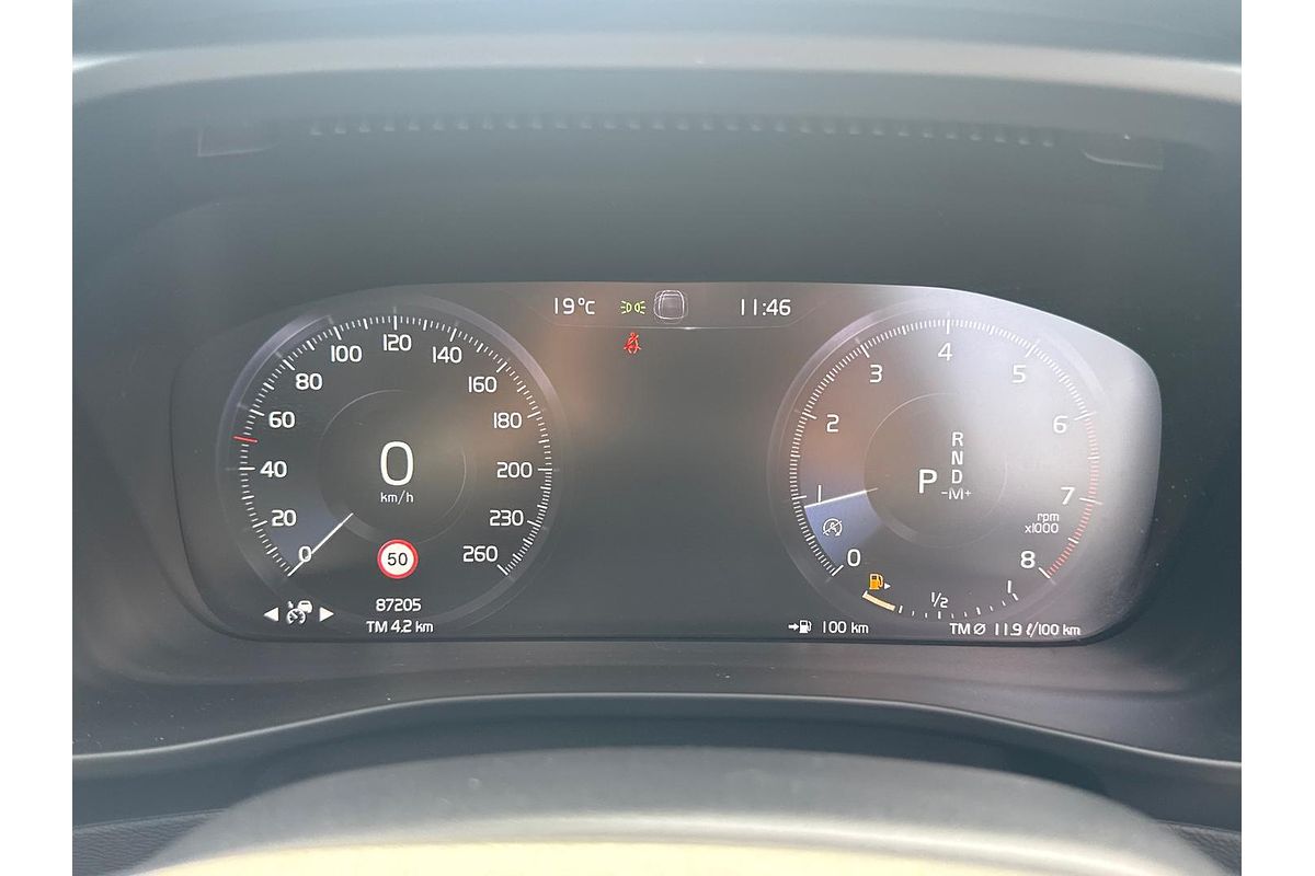 2020 Volvo XC40 T5 R-Design
