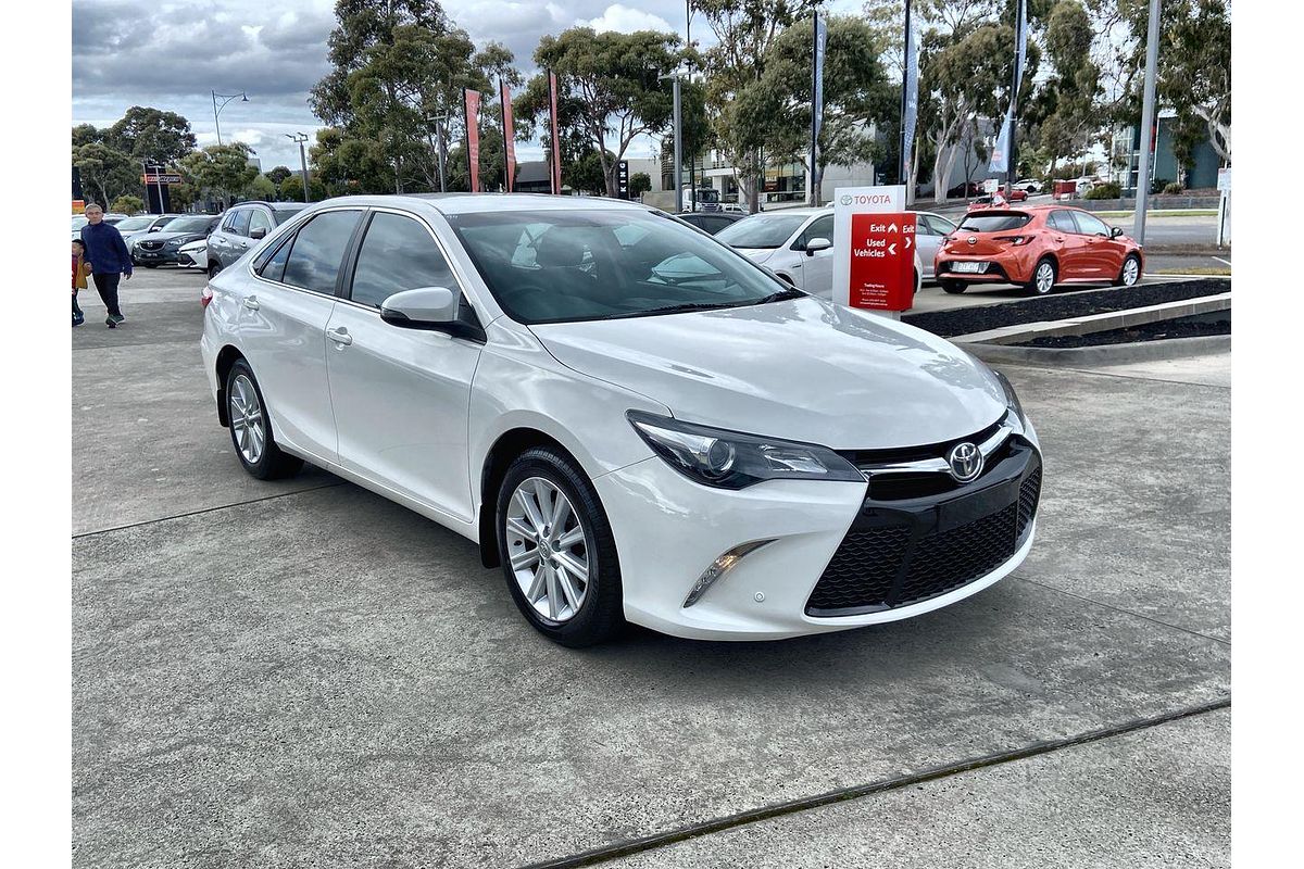 2017 Toyota Camry Atara S ASV50R