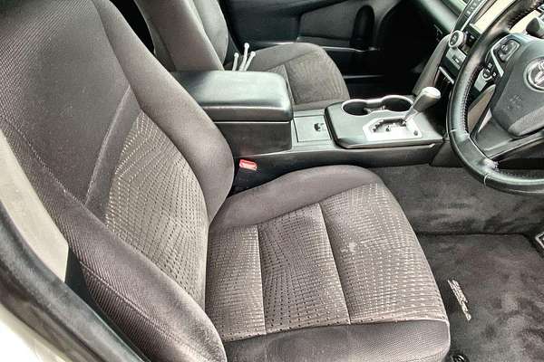 2017 Toyota Camry Atara S ASV50R