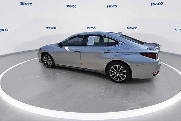 2022 Lexus ES