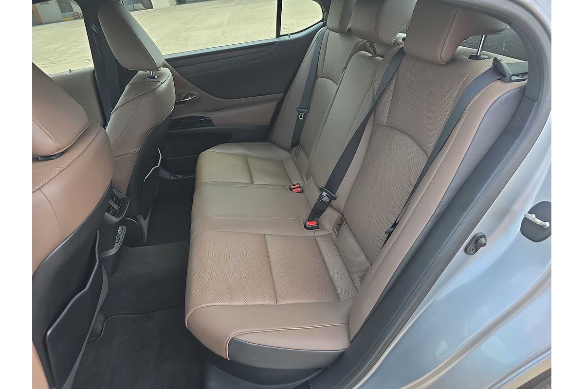 2022 Lexus ES