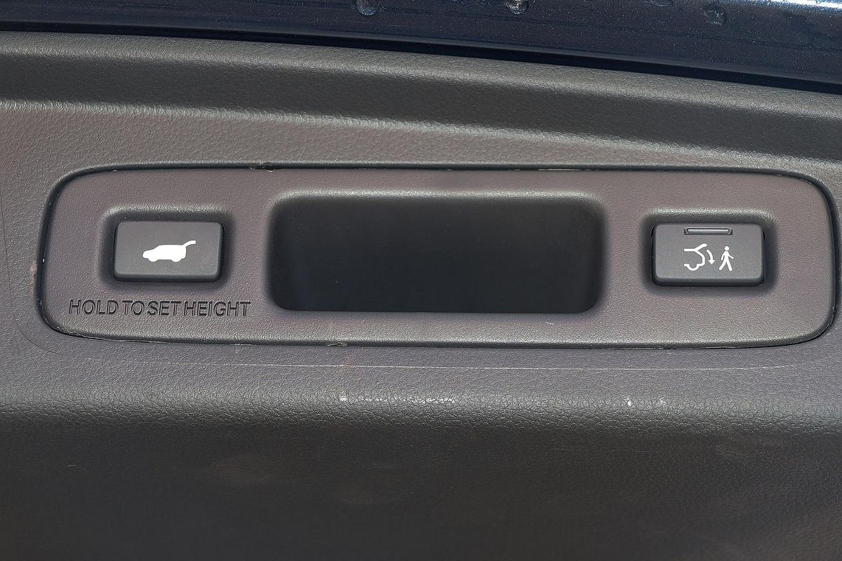 2023 Honda CR-V VTi LX AWD RW