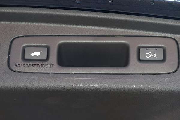 2023 Honda CR-V VTi LX AWD RW