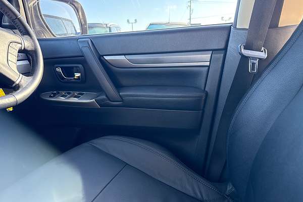 2019 Mitsubishi Pajero GLS NX