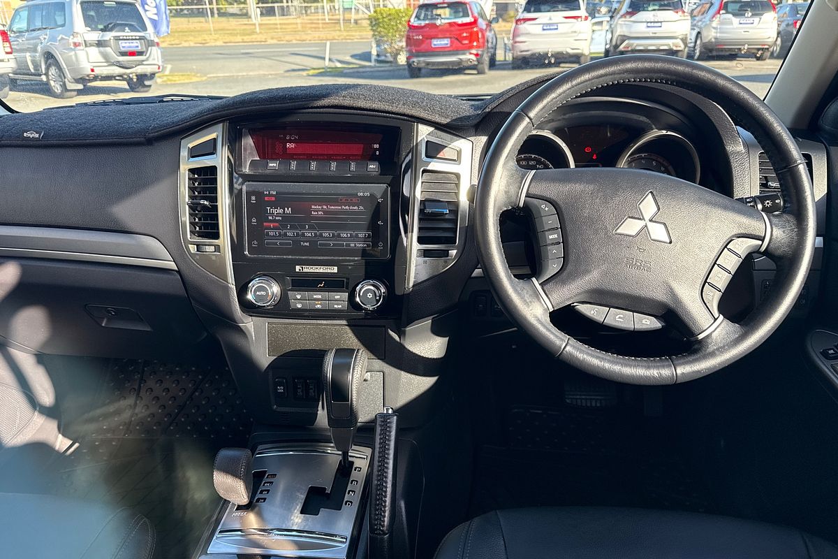 2019 Mitsubishi Pajero GLS NX